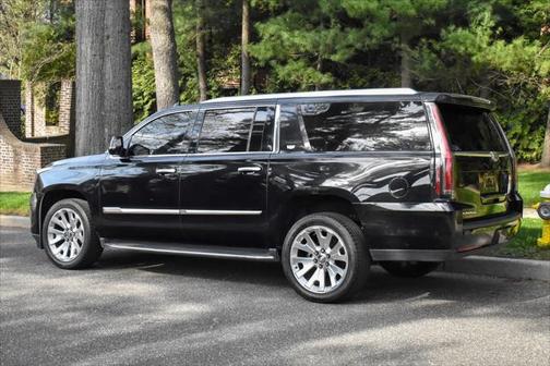 2019 Cadillac Escalade ESV Standard
