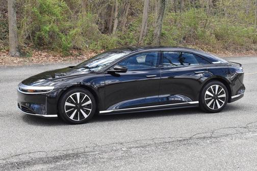 Infinite Black Metallic 2023 Lucid Air Pure