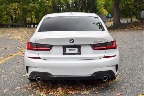 2021 BMW 330