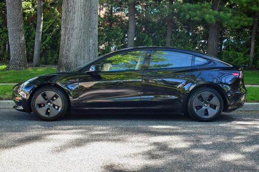 Solid Black 2022 Tesla Model 3 Standard Range