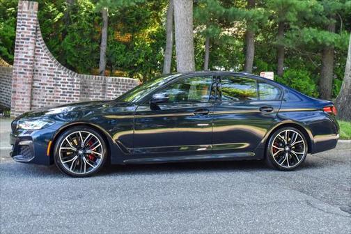2022 BMW 530 i