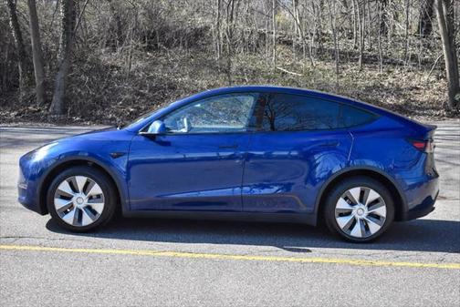 2023 Tesla Model Y Long Range Dual Motor All-Wheel Drive