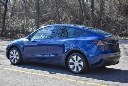 2023 Tesla Model Y Long Range Dual Motor All-Wheel Drive