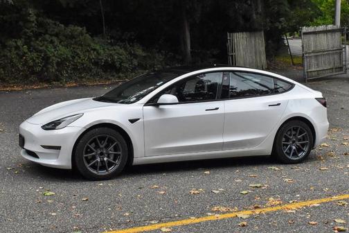 2023 Tesla Model 3 Standard Range