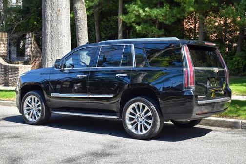 2019 Cadillac Escalade Luxury