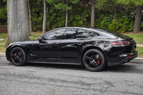 2019 Porsche Panamera 4