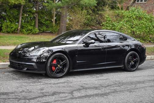 2019 Porsche Panamera 4