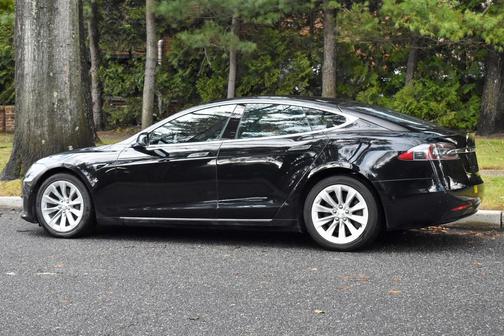 2018 Tesla Model S 75D