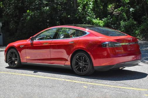 2014 Tesla Model S Base