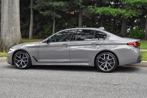 2022 BMW 530 i xDrive