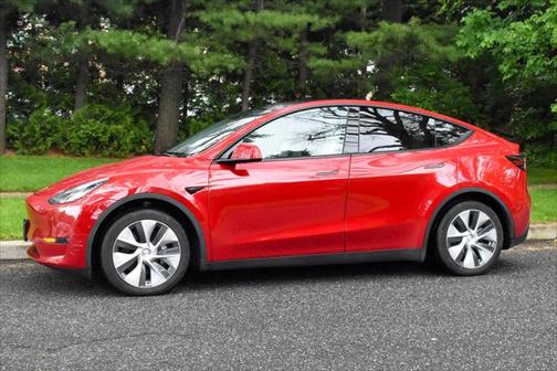 2022 Tesla Model Y Long Range Dual Motor All-Wheel Drive