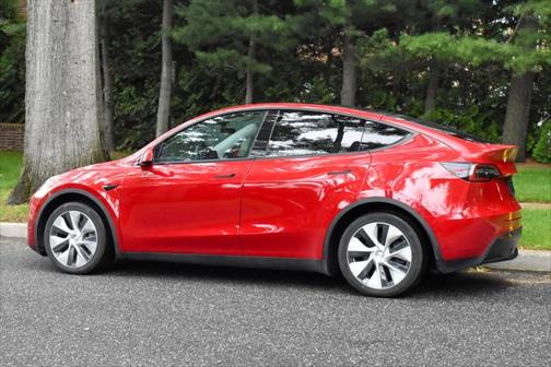2022 Tesla Model Y Long Range Dual Motor All-Wheel Drive