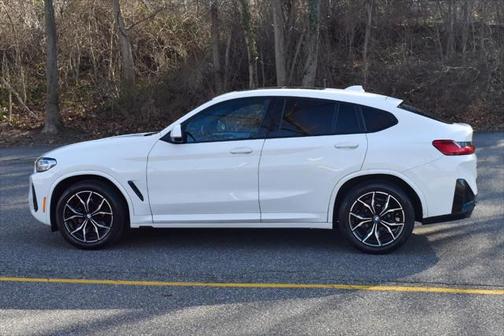 2022 BMW X4 xDrive30i