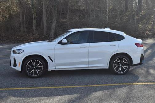 2022 BMW X4 xDrive30i