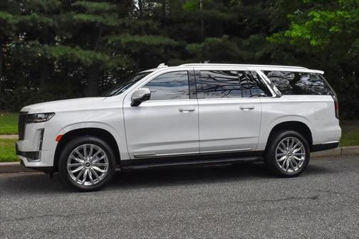 2022 Cadillac Escalade ESV Premium Luxury