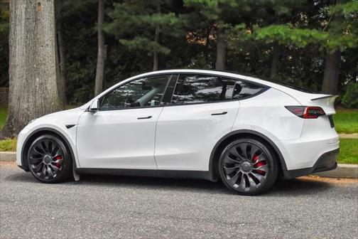 2022 Tesla Model Y Performance Dual Motor All-Wheel Drive