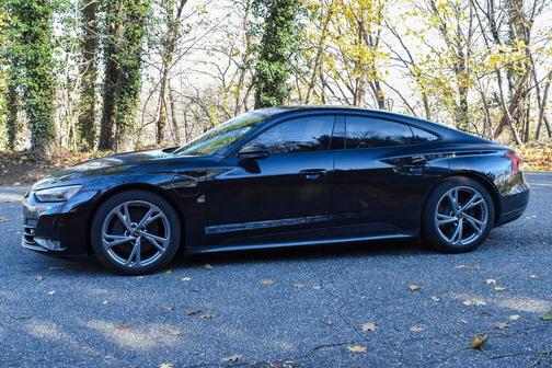 2023 Audi e-tron GT Premium Plus quattro