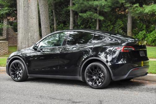 2022 Tesla Model Y Long Range Dual Motor All-Wheel Drive