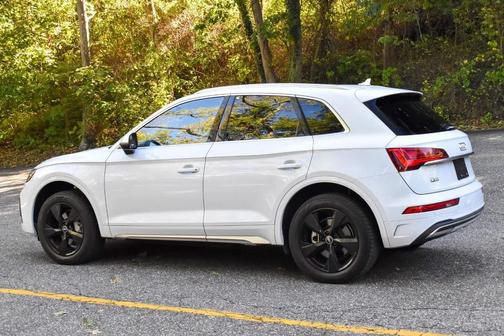 2023 Audi Q5 40 Premium Plus
