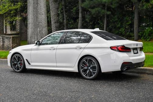 2021 BMW 540 540i