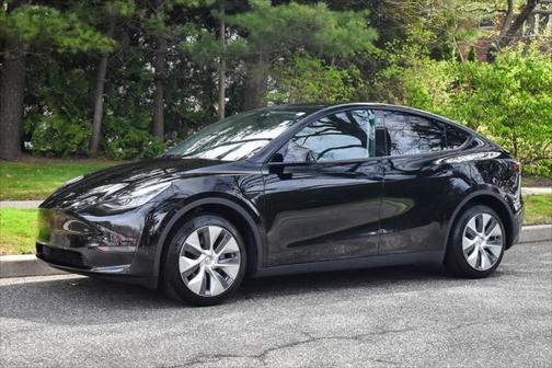 2022 Tesla Model Y Long Range Dual Motor All-Wheel Drive