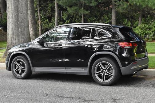 2021 Mercedes-Benz GLA 250 Base 4MATIC
