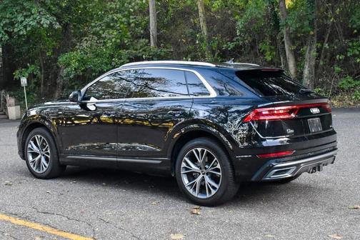 2021 Audi Q8 55 Premium Plus