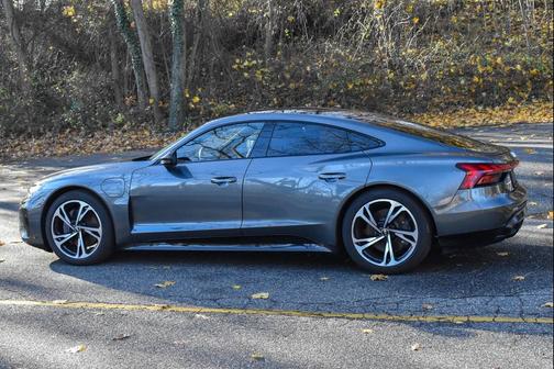 2022 Audi e-tron GT Premium Plus