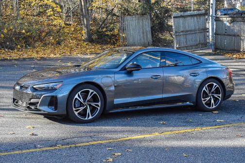 2022 Audi e-tron GT Premium Plus