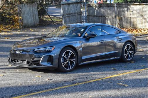 2022 Audi e-tron GT Premium Plus