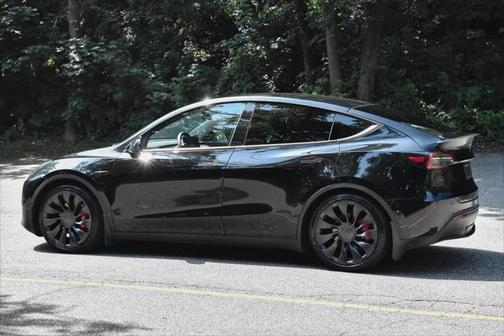 2022 Tesla Model Y Performance Dual Motor All-Wheel Drive