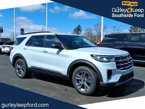 Space White Metallic 2026 Ford Explorer Active