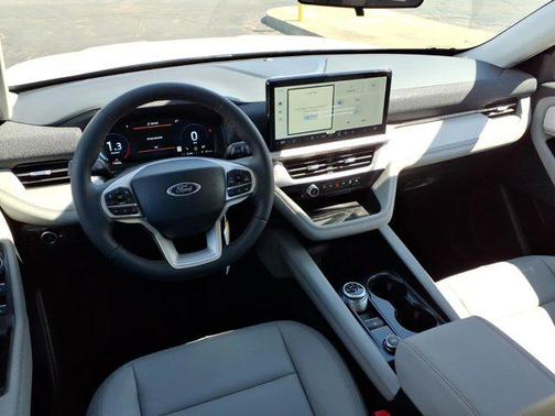 Space White Metallic 2026 Ford Explorer Active
