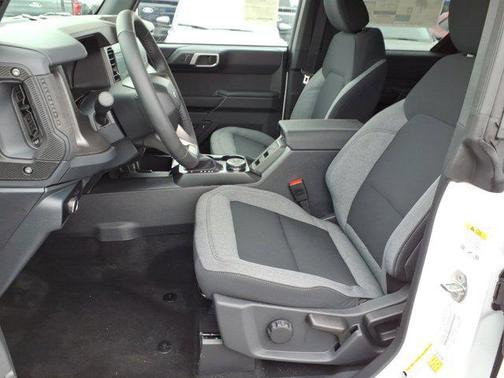 Oxford White 2026 Ford Bronco Big Bend