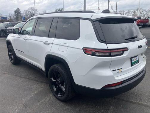 Bright White Clearcoat 2023 Jeep Grand Cherokee L Limited