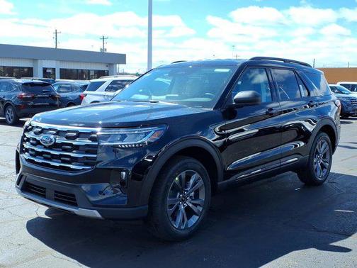 Agate Black Metallic 2026 Ford Explorer Active