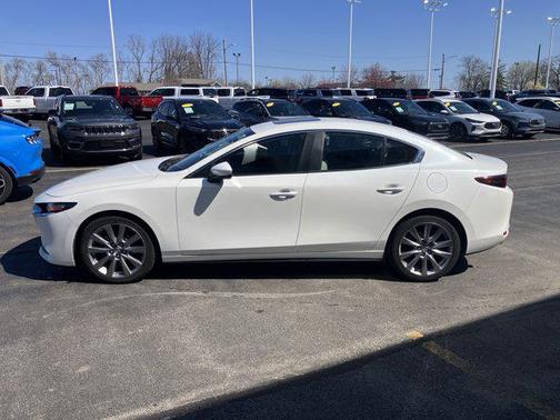 Snowflake White Pearl Mica 2021 Mazda Mazda3 AWD w/Preferred Package