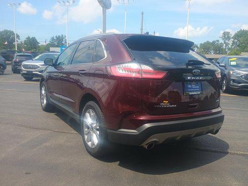 2022 Ford Edge Titanium