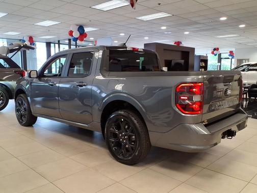 Carbonized Gray Metallic 2026 Ford Maverick Lobo Standard