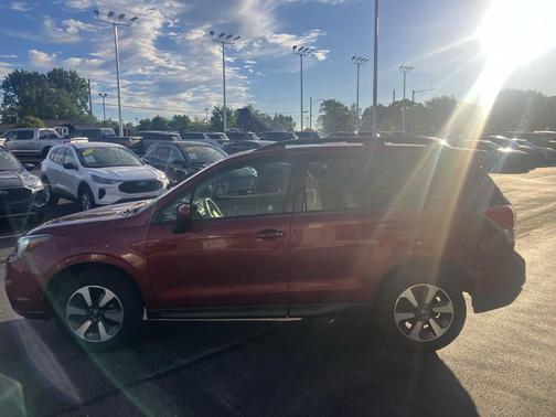 Venetian Red Pearl 2018 Subaru Forester 2.5i Premium