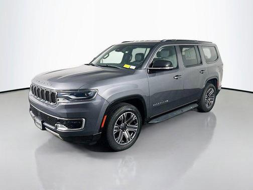 Baltic Gray Metallic Clearcoat 2024 Jeep Wagoneer Series II 4x4