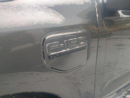 2023 Ford F-150 Lightning XLT