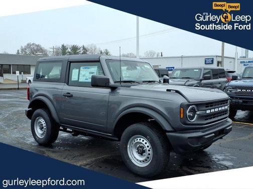 Carbonized Gray Metallic 2026 Ford Bronco Base