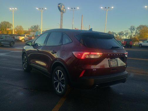 2021 Ford Escape SE