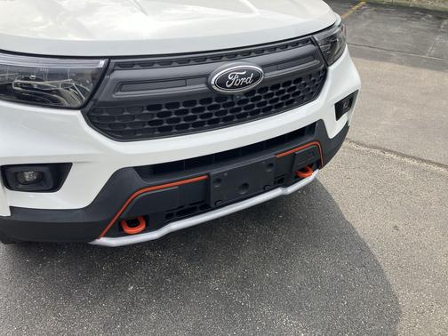 Star White Metallic Tri-Coat 2022 Ford Explorer Timberline