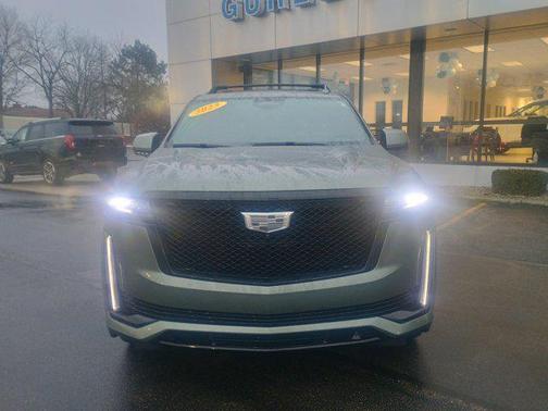 2023 Cadillac Escalade Sport