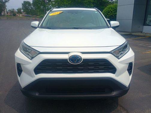 2019 Toyota RAV4 Hybrid XLE