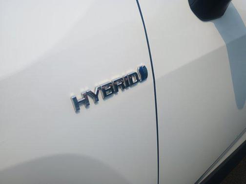 2019 Toyota RAV4 Hybrid XLE