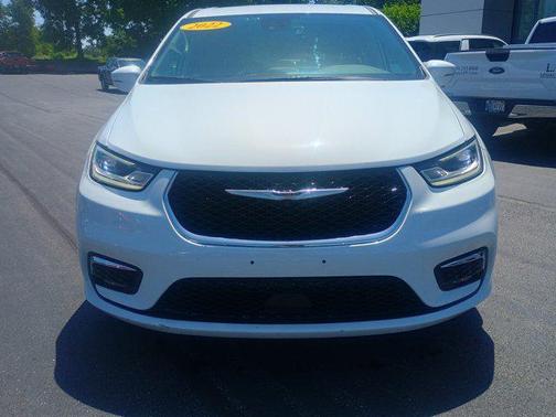 2022 Chrysler Pacifica Hybrid Touring L