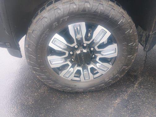 2024 GMC Sierra 2500 Denali